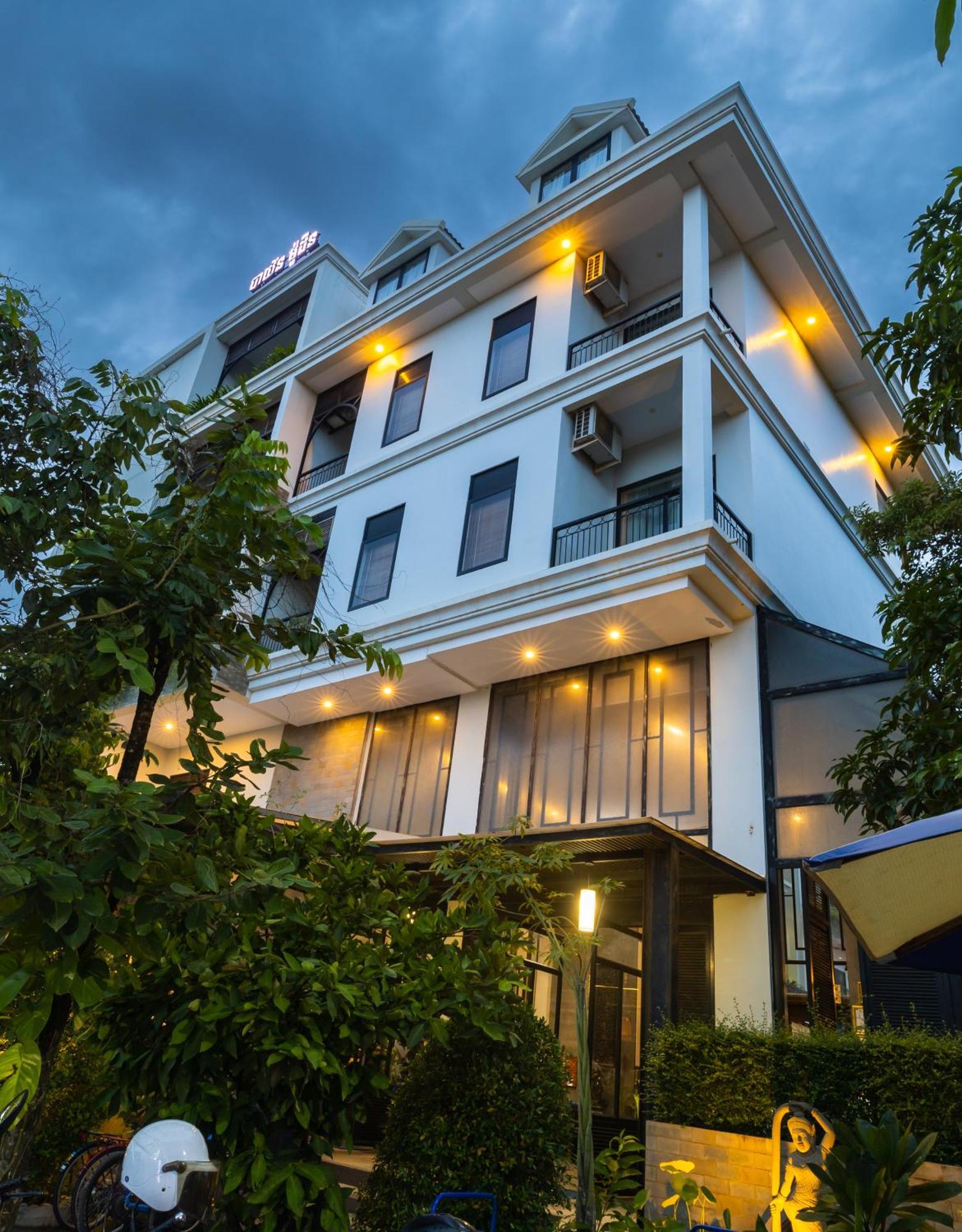 Bayon Modern Residence Siem Reap Exterior foto